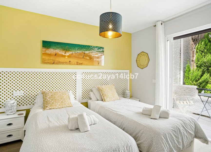 Resale - House - Townhouse - Marbella - Nueva Andalucia