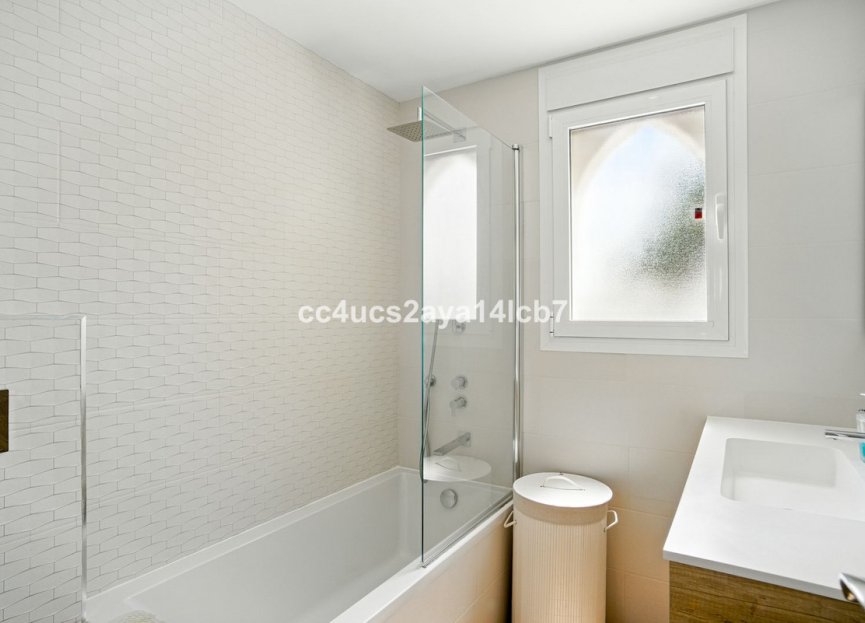 Resale - House - Townhouse - Marbella - Nueva Andalucia