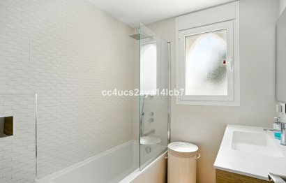 Resale - House - Townhouse - Marbella - Nueva Andalucia