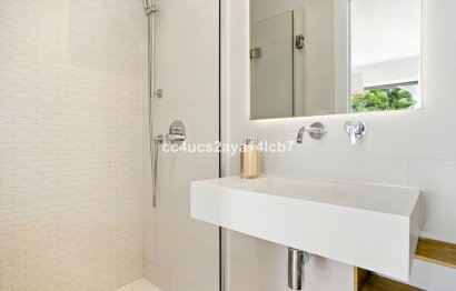 Resale - House - Townhouse - Marbella - Nueva Andalucia