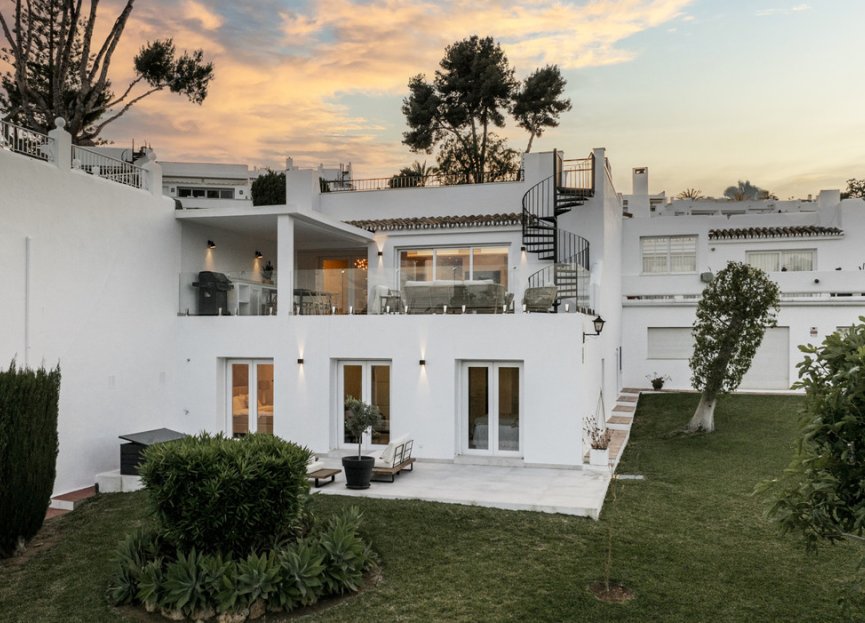 Resale - House - Townhouse - Marbella - Nueva Andalucia