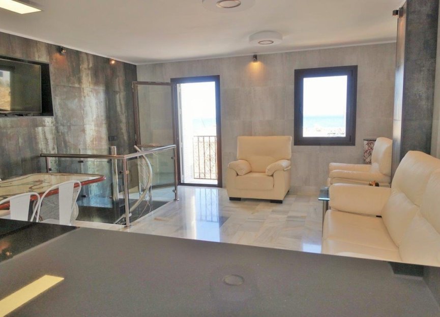 Resale - Apartment - Middle Floor Apartment - Marbella - Puerto Banús