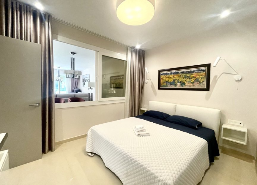 Resale - Apartment - Ground Floor Apartment - Marbella - Puerto Banús