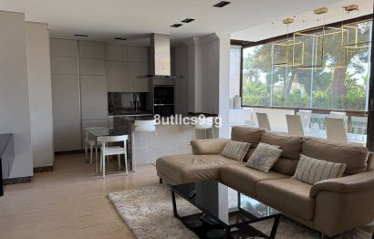 Resale - Apartment - Middle Floor Apartment - Estepona - Estepona Centro