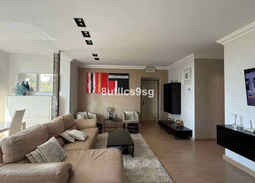 Resale - Apartment - Middle Floor Apartment - Estepona - Estepona Centro