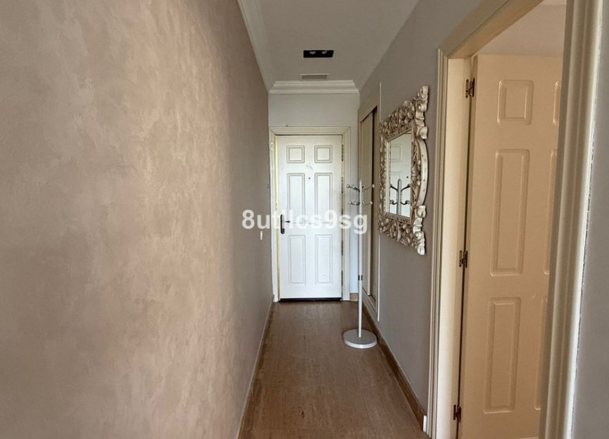 Resale - Apartment - Middle Floor Apartment - Estepona - Estepona Centro