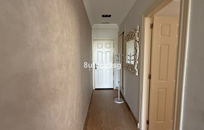 Resale - Apartment - Middle Floor Apartment - Estepona - Estepona Centro