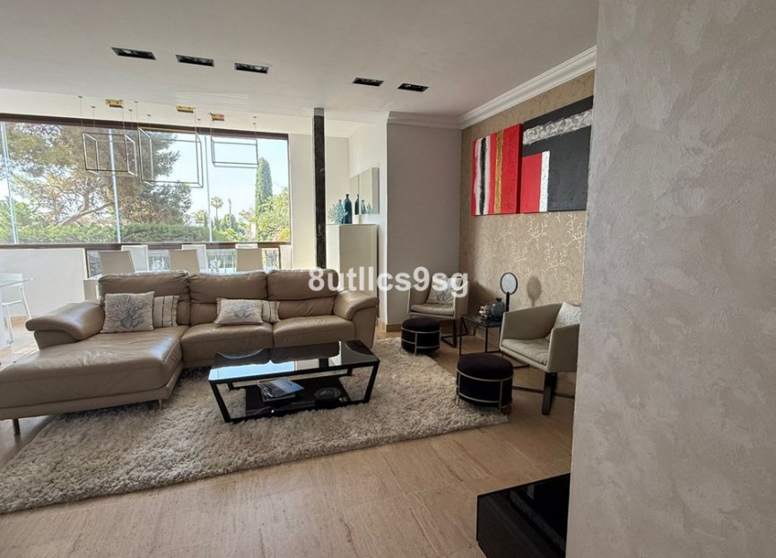 Resale - Apartment - Middle Floor Apartment - Estepona - Estepona Centro