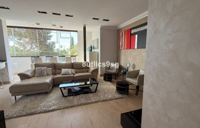 Resale - Apartment - Middle Floor Apartment - Estepona - Estepona Centro