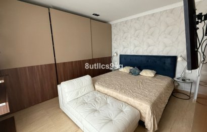 Resale - Apartment - Middle Floor Apartment - Estepona - Estepona Centro