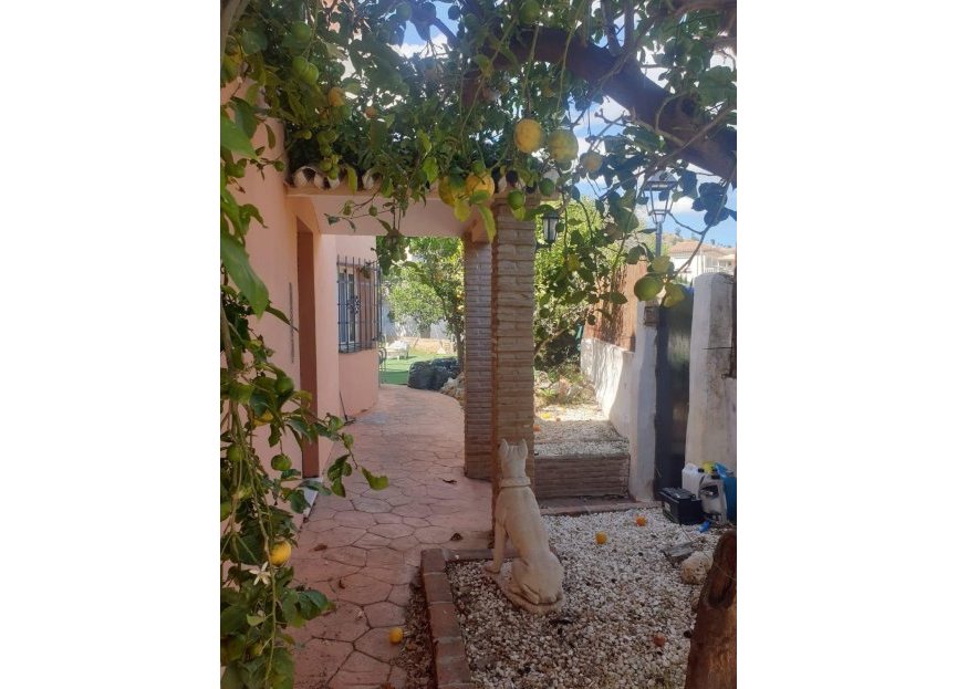 Reventa - House - Detached Villa - Benalmádena - Benalmadena Centro