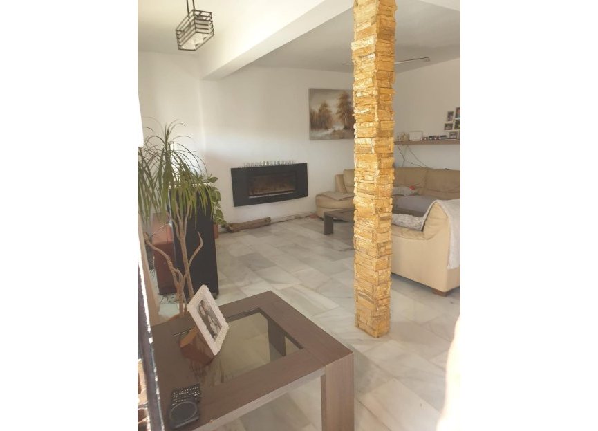 Reventa - House - Detached Villa - Benalmádena - Benalmadena Centro