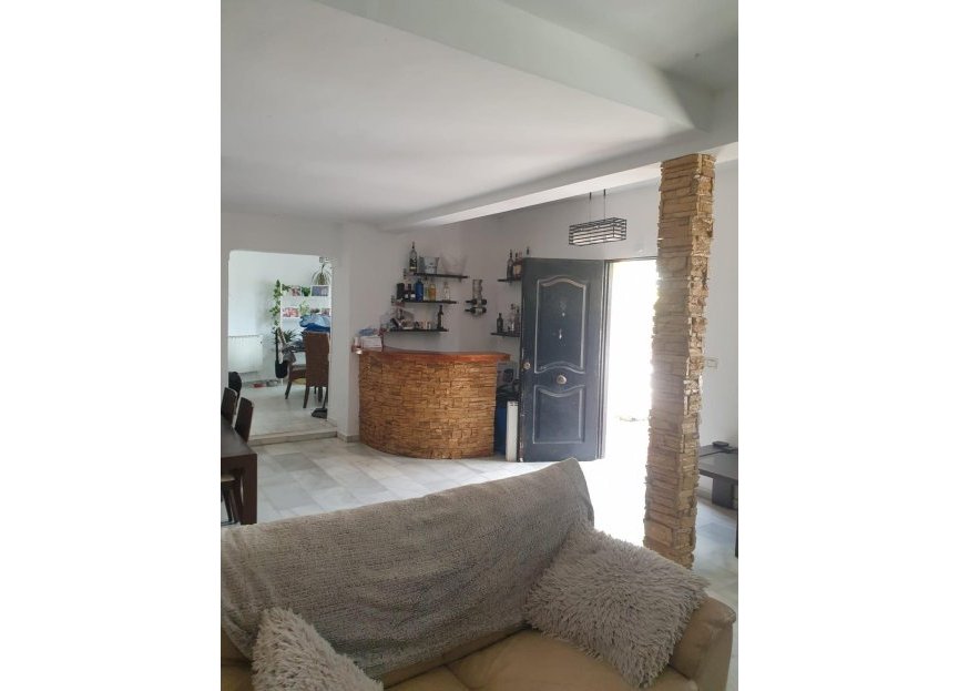 Reventa - House - Detached Villa - Benalmádena - Benalmadena Centro