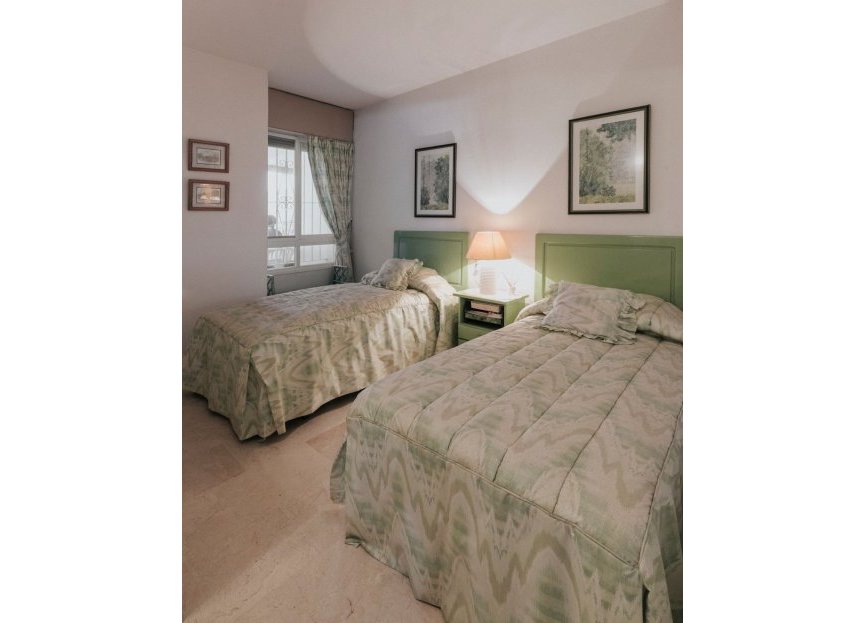 Reventa - Ground floor apartment - Estepona - Estepona Centro