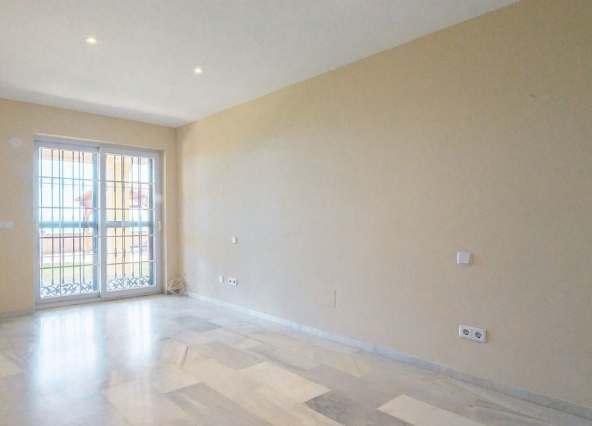 Reventa - House - Semi-Detached House - Benalmádena - La Capellania