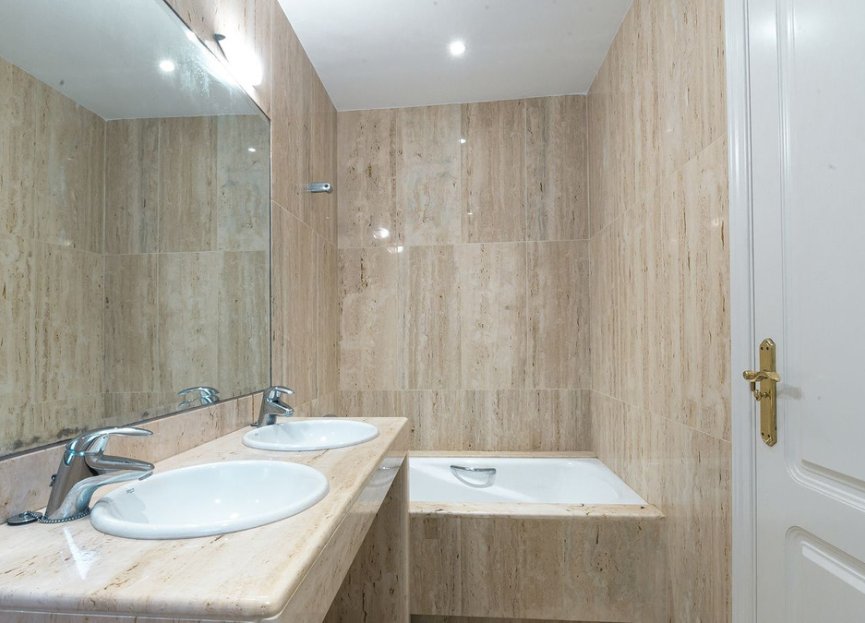 Reventa - House - Semi-Detached House - Benalmádena - La Capellania