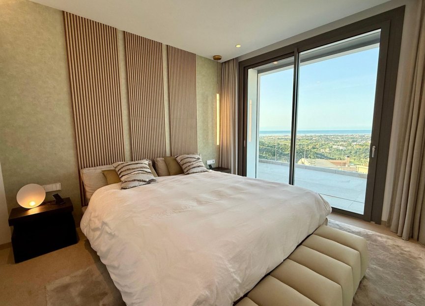 Resale - Apartment - Penthouse - Benahavís - La Quinta