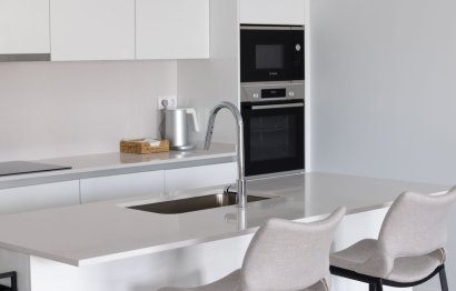 Resale - Apartment - Middle Floor Apartment - Estepona - Estepona Centro