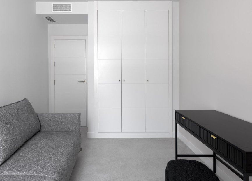 Resale - Apartment - Middle Floor Apartment - Estepona - Estepona Centro