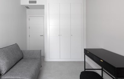 Resale - Apartment - Middle Floor Apartment - Estepona - Estepona Centro