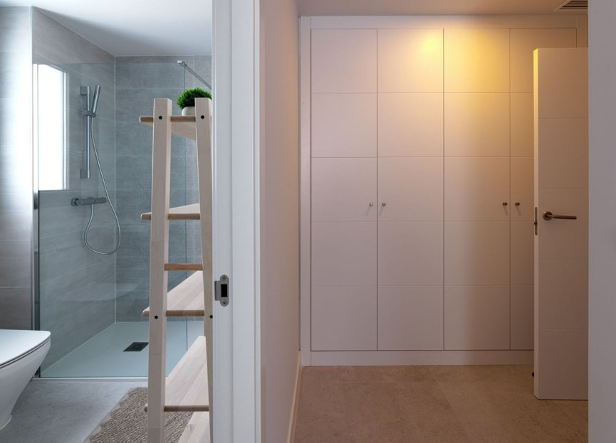 Resale - Apartment - Middle Floor Apartment - Estepona - Estepona Centro