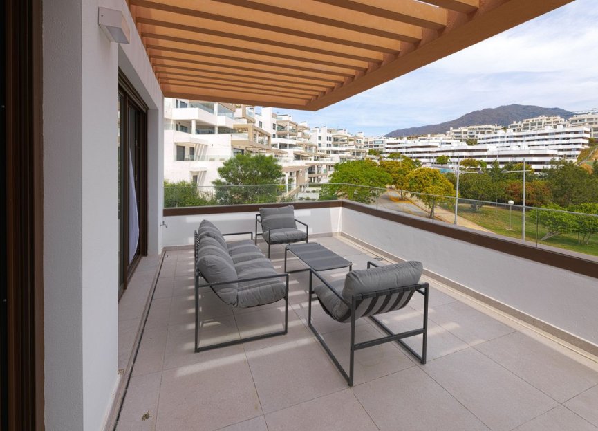 Resale - Apartment - Middle Floor Apartment - Estepona - Estepona Centro