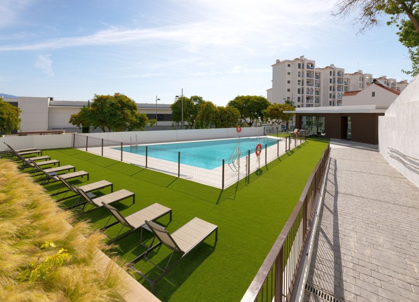 Resale - Apartment - Middle Floor Apartment - Estepona - Estepona Centro