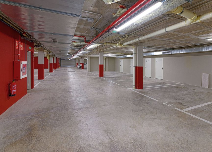 Resale - Apartment - Middle Floor Apartment - Estepona - Estepona Centro