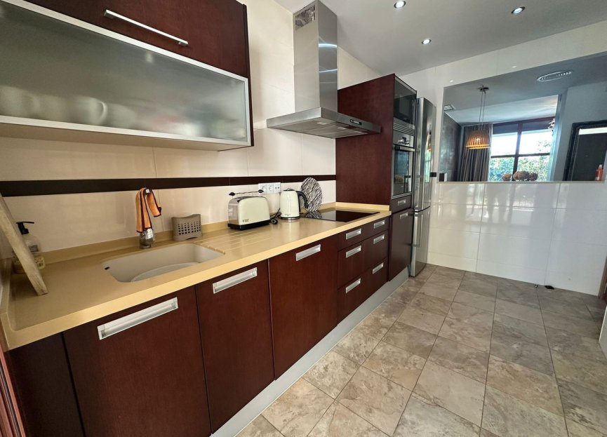 Resale - House - Townhouse - Estepona - Cancelada