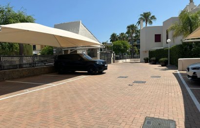 Resale - House - Townhouse - Estepona - Cancelada