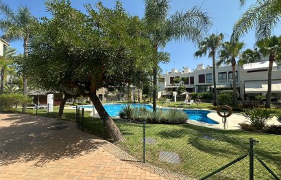 Resale - House - Townhouse - Estepona - Cancelada