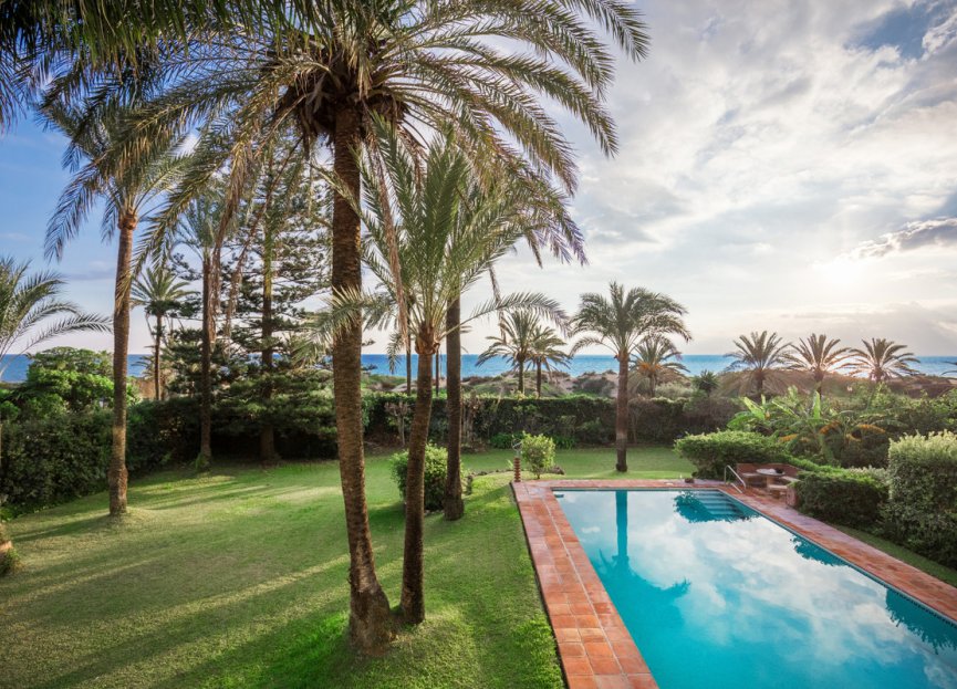 Resale - House - Detached Villa - Marbella - Los Monteros