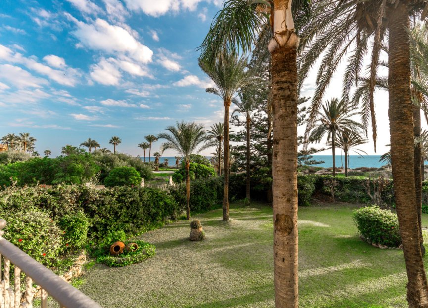 Resale - House - Detached Villa - Marbella - Los Monteros