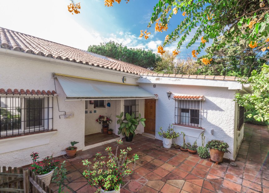 Resale - House - Detached Villa - Marbella - Los Monteros