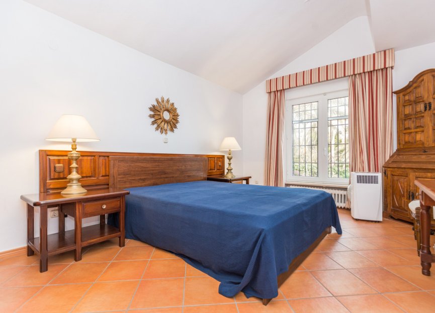 Resale - House - Detached Villa - Marbella - Los Monteros