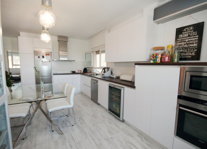 Resale - Ground floor apartment - Marbella - La Mairena