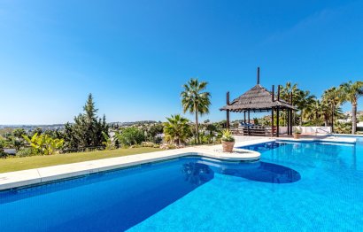 Resale - Apartment - Middle Floor Apartment - Marbella - Nueva Andalucia