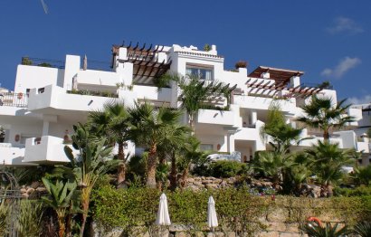 Resale - Apartment - Middle Floor Apartment - Marbella - Nueva Andalucia