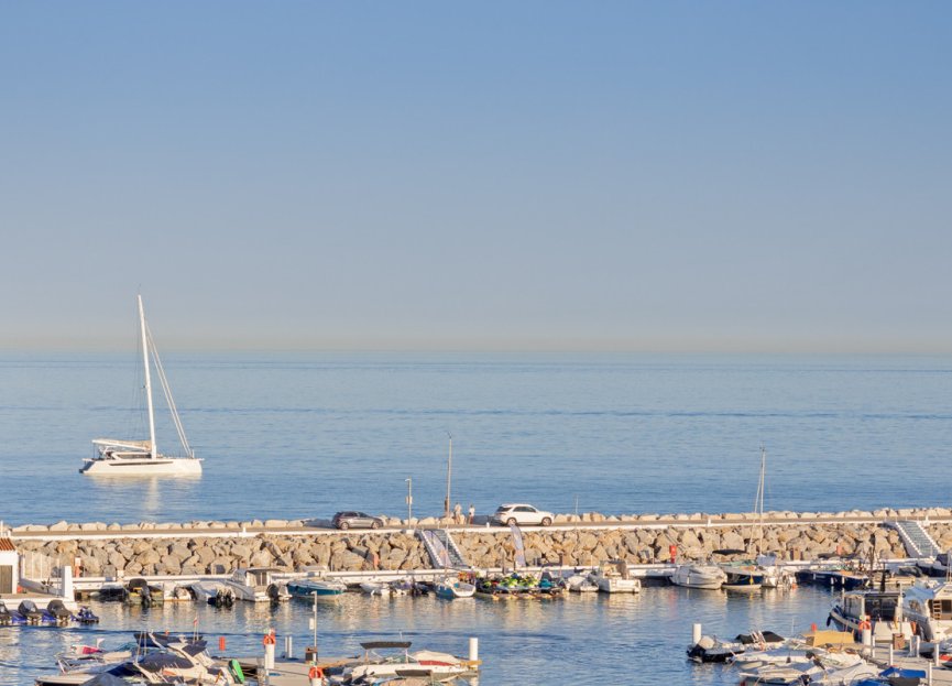 Resale - Apartment - Middle Floor Apartment - Marbella - Nueva Andalucia