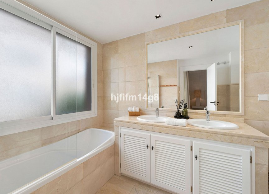 Reventa - Apartment - Middle Floor Apartment - Marbella - Nueva Andalucia