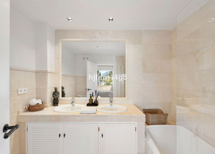 Reventa - Apartment - Middle Floor Apartment - Marbella - Nueva Andalucia