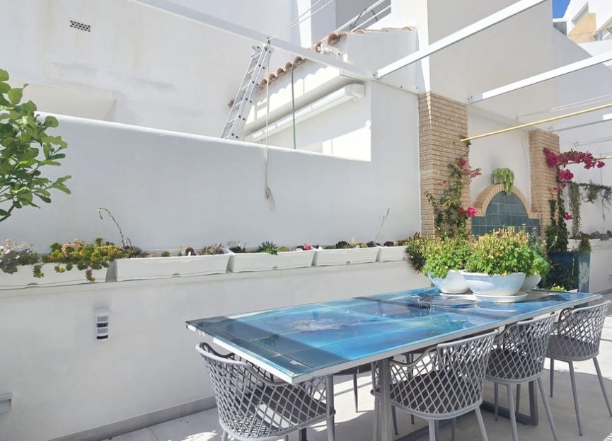 Resale - House - Detached Villa - Benalmádena - Benalmadena Pueblo