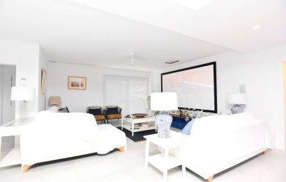 Resale - House - Detached Villa - Benalmádena - Benalmadena Pueblo