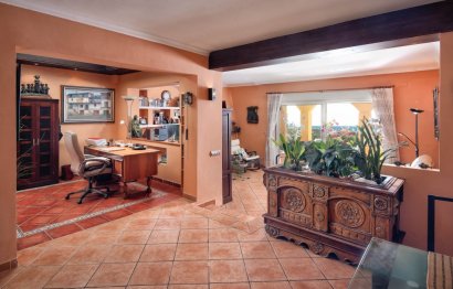 Resale - House - Detached Villa - Marbella - Marbesa