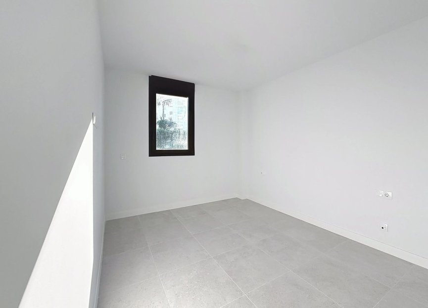 Resale - Apartment - Penthouse - Estepona - Estepona Centro