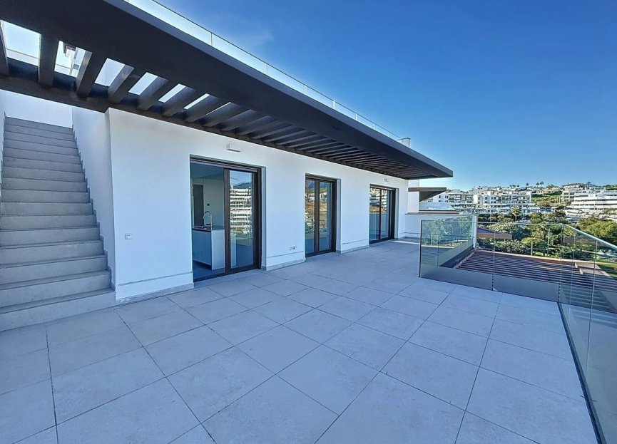 Resale - Apartment - Penthouse - Estepona - Estepona Centro