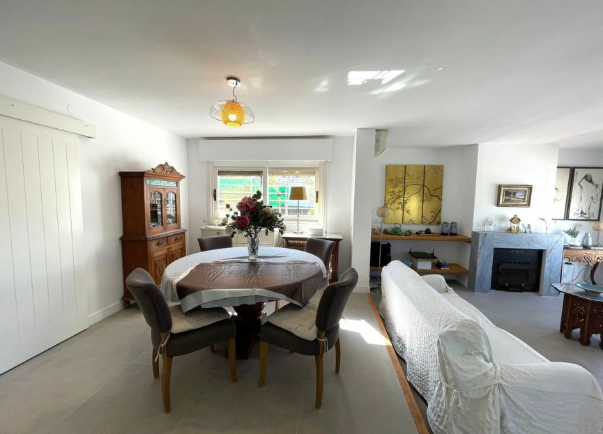 Resale - House - Detached Villa - Estepona - Estepona Centro