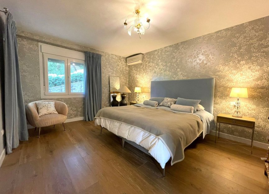 Resale - House - Detached Villa - Estepona - Estepona Centro