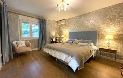 Resale - House - Detached Villa - Estepona - Estepona Centro