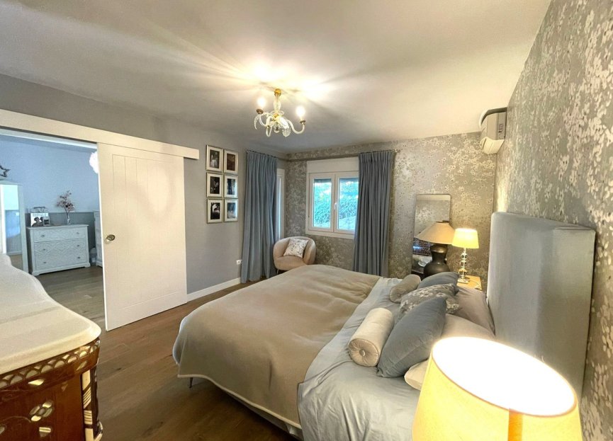 Resale - House - Detached Villa - Estepona - Estepona Centro